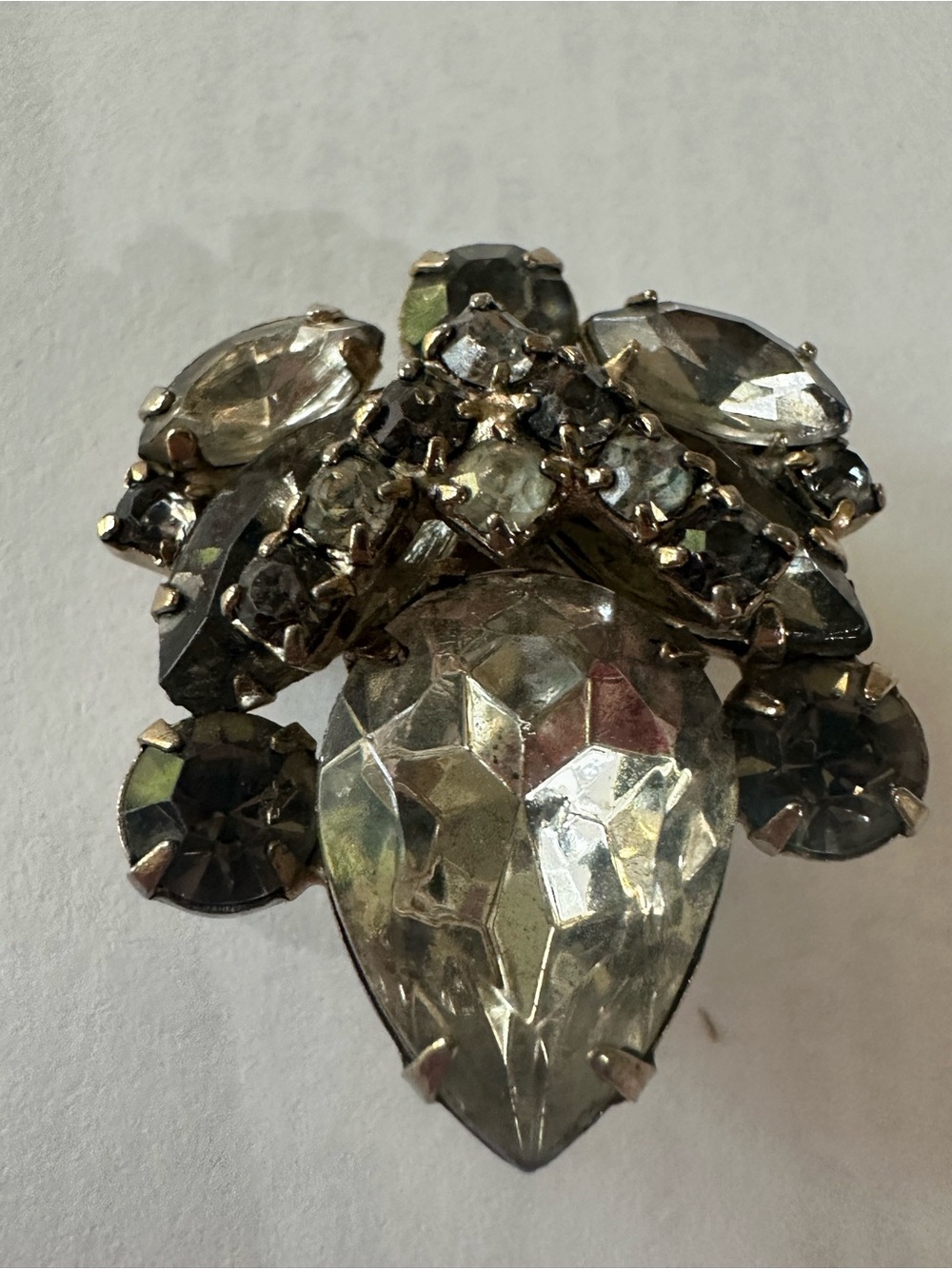 Vintage-Inspired Teardrop Crystal Brooch